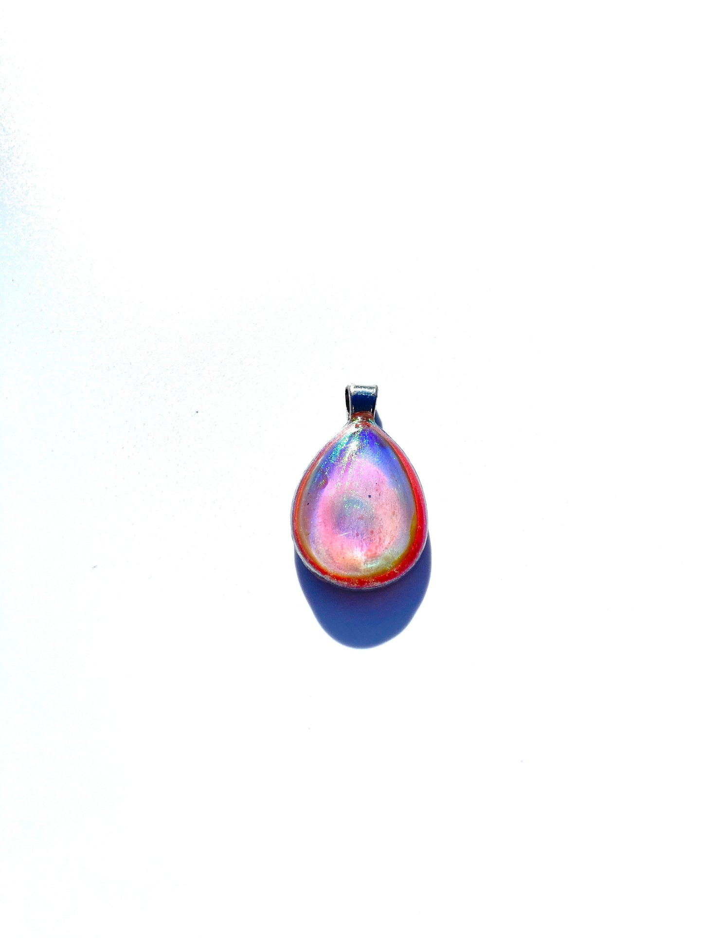 Quartz Mood Pendant