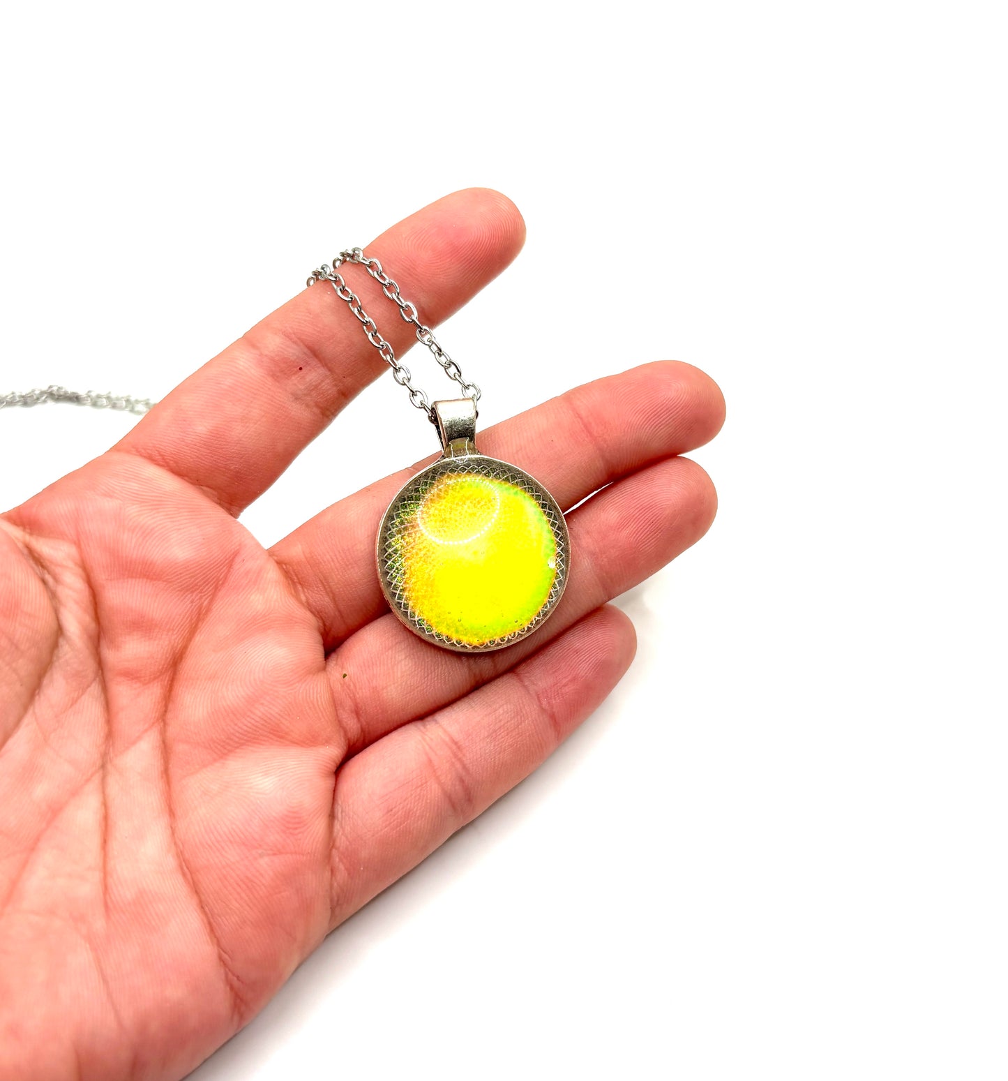 Mood Color Changing Pendant