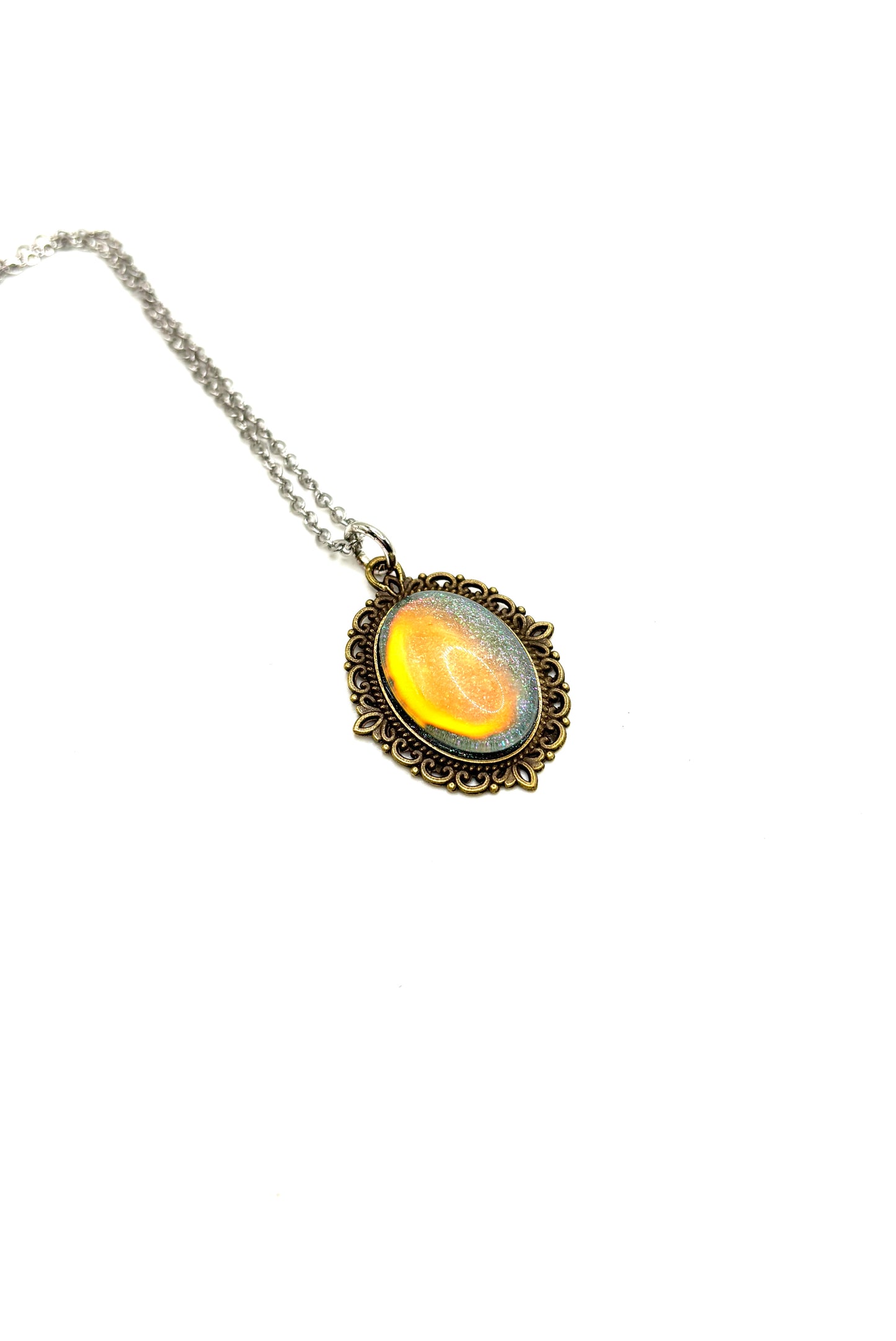 Mood Color Changing Pendant