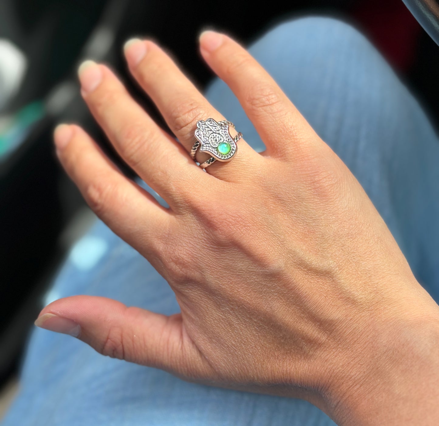 Mood Color Changing Glow Hamsa Ring