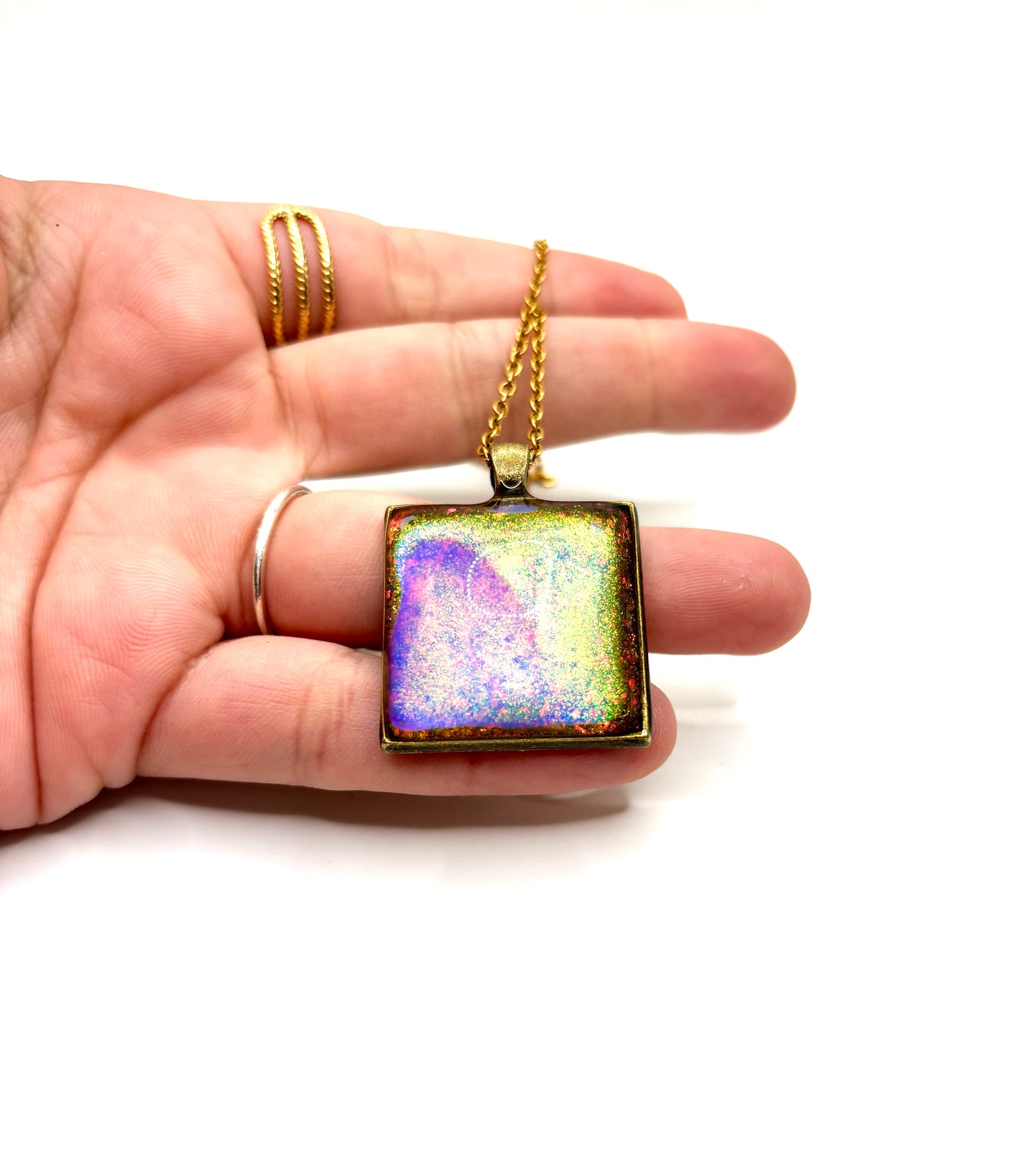 Mood Color Changing Pendant