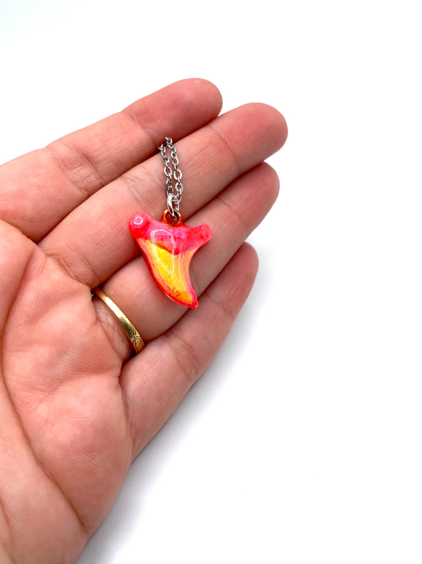 Mood Glow Shark Tooth