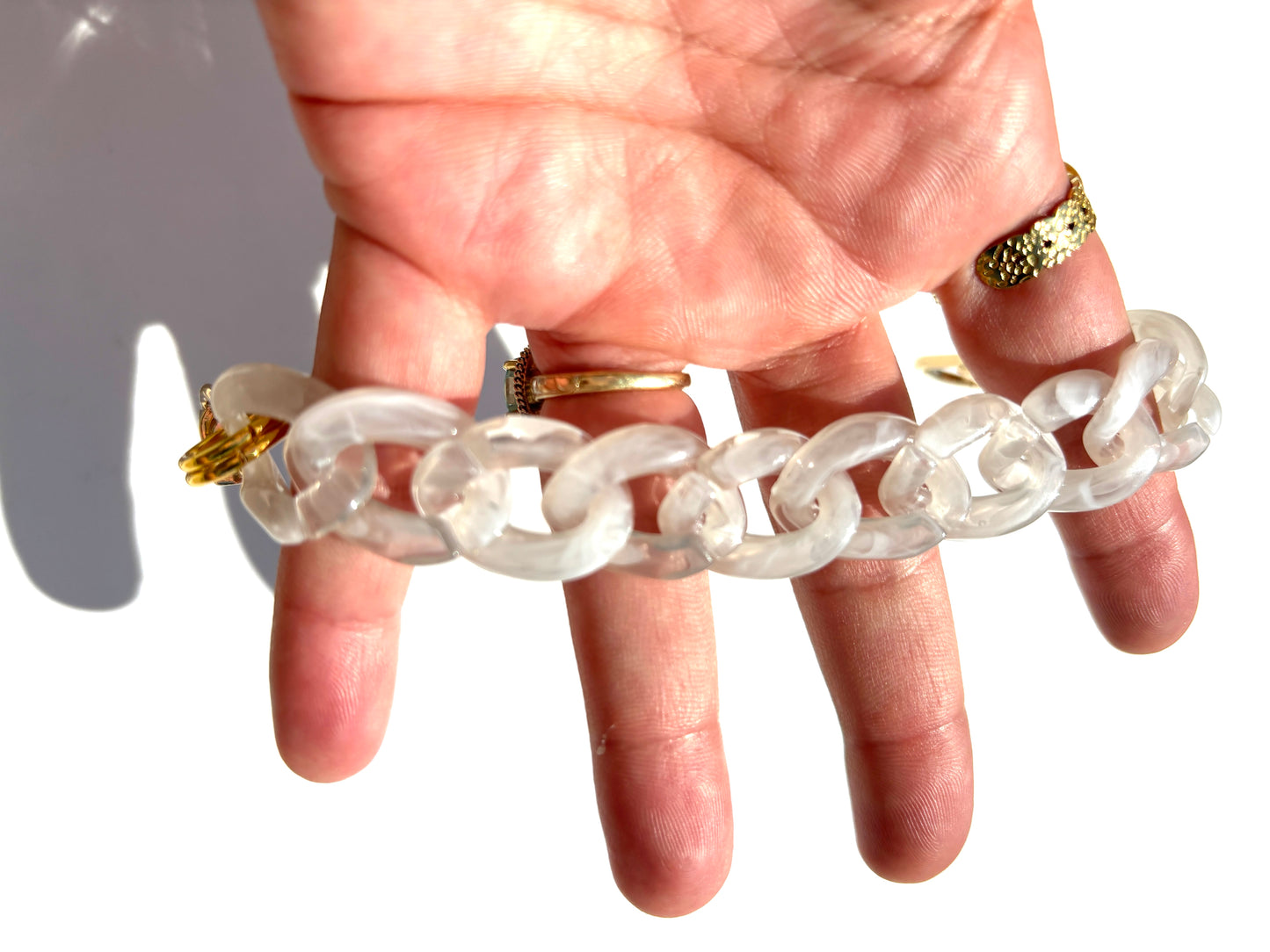 Curbed Flint Acrylic Chain