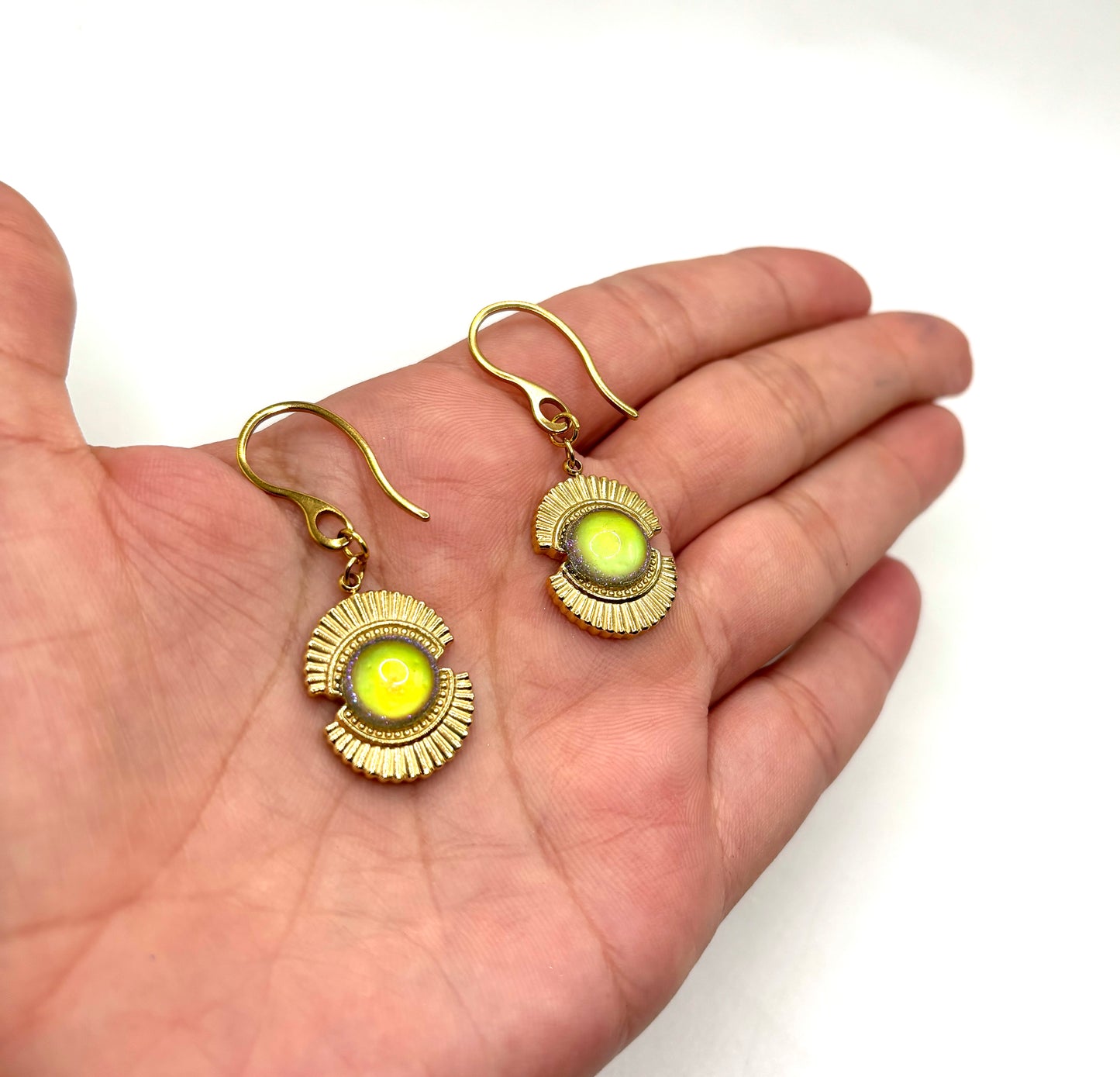 Mood Color Changing Earrings