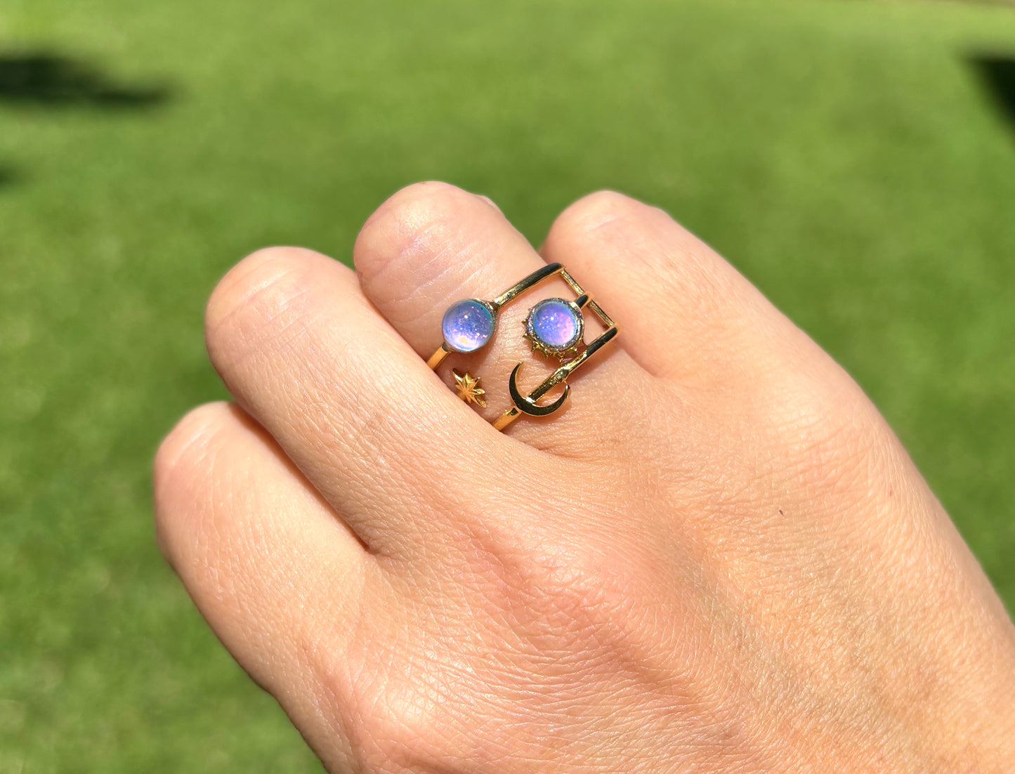 Sun/Moon Mood Color Changing Ring