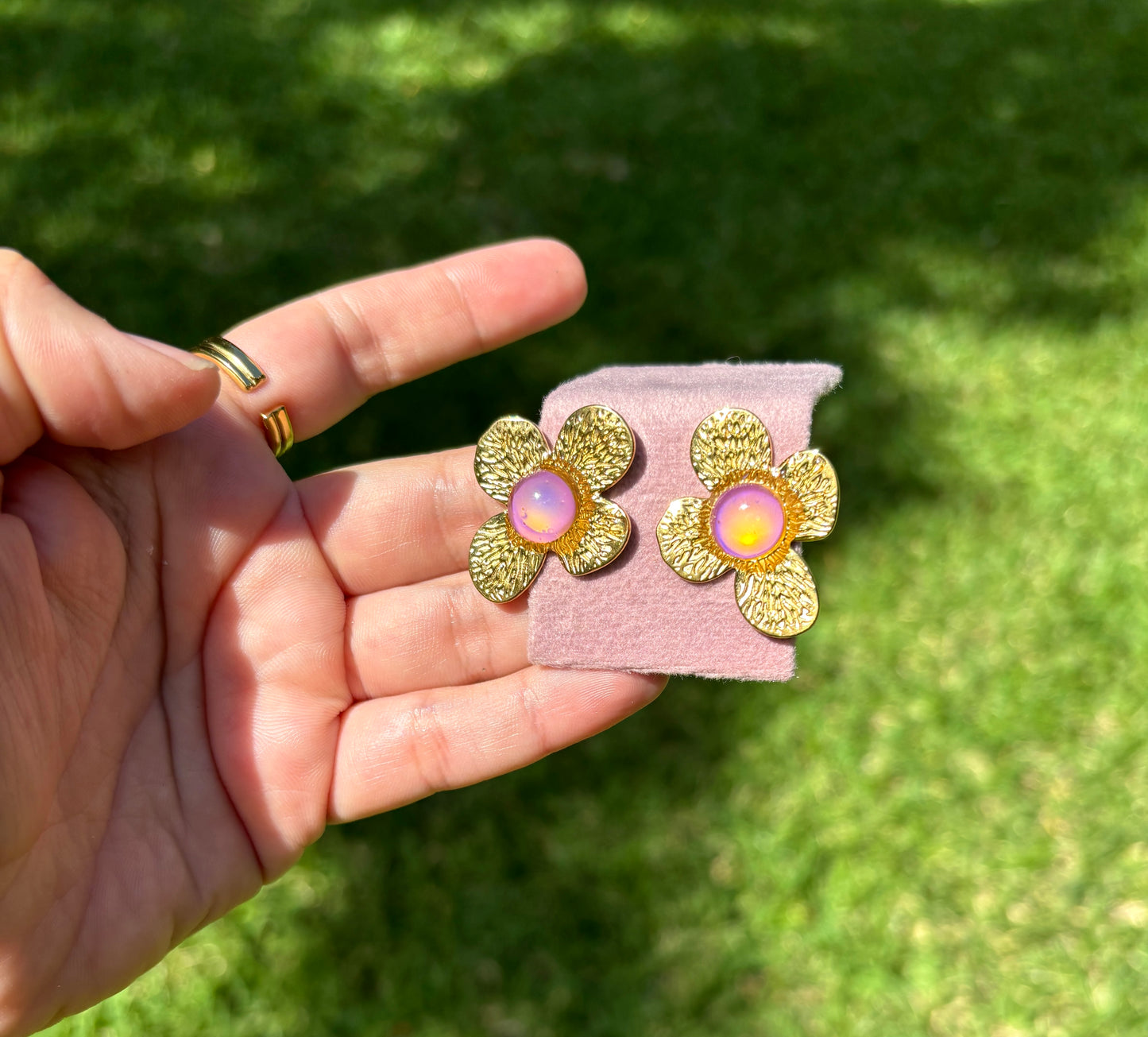 Mood Color Changing Flower Earrings