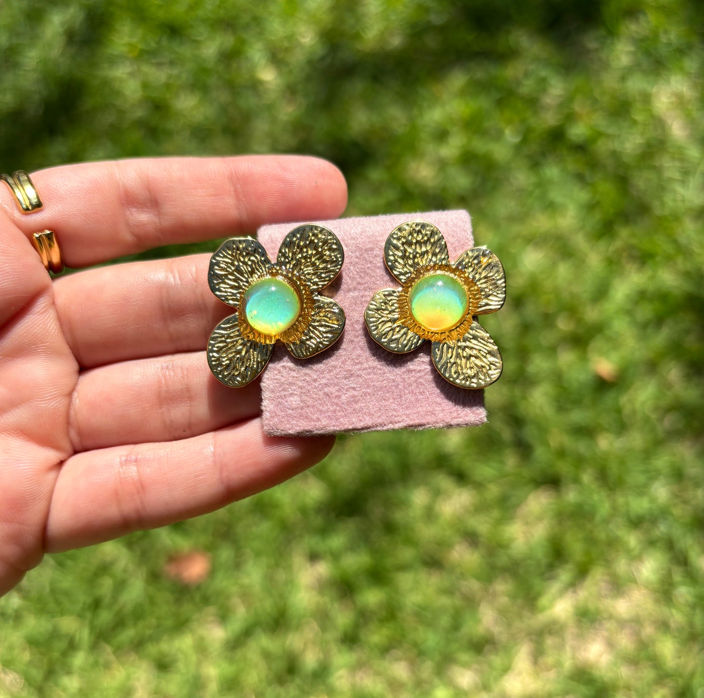 Mood Color Changing Flower Earrings
