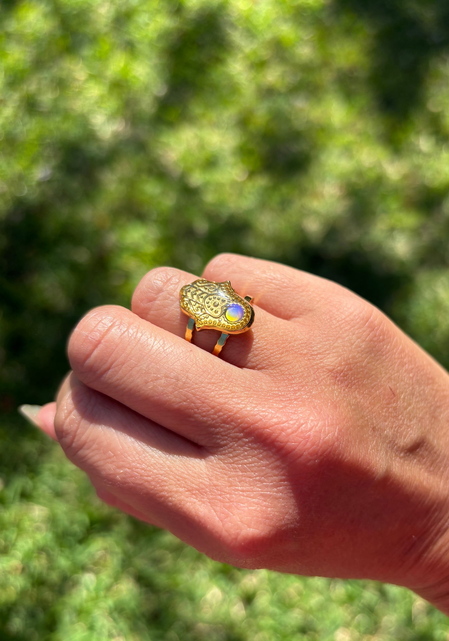 Mood Sea Glass™ Hamsa Ring