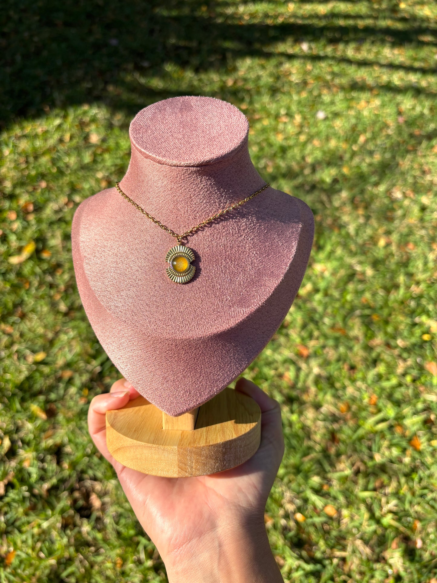 Mood Color Changing Pendant