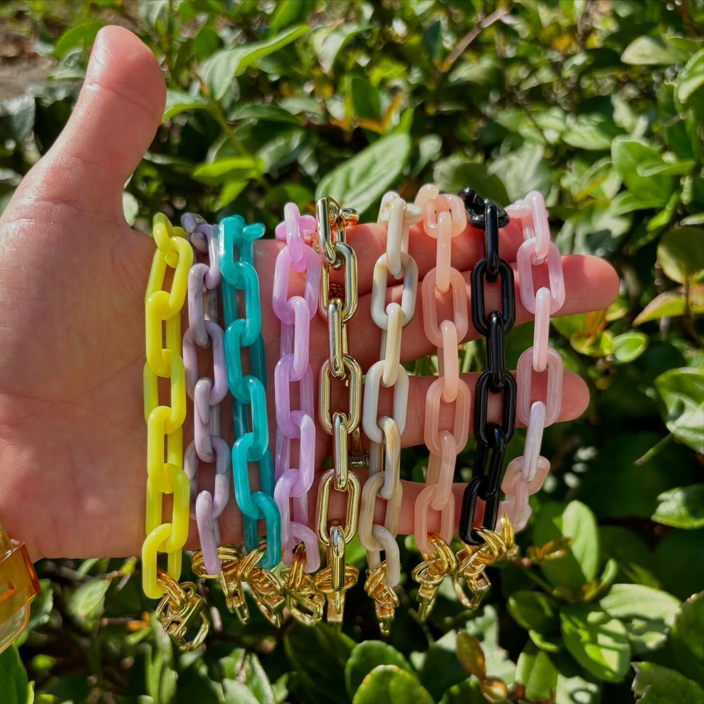 Marbled Ivory Acrylic Chain