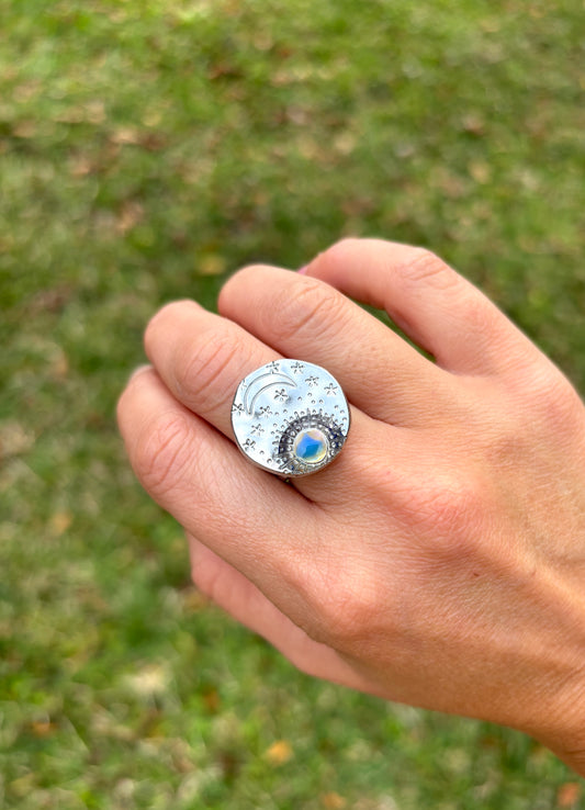 Mood Sea Glass™ Moon Ring