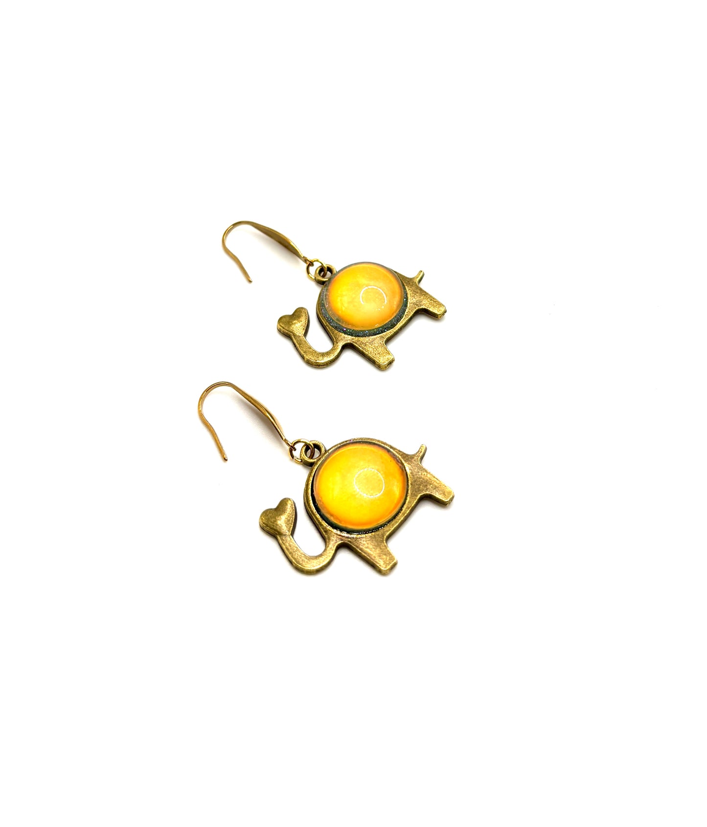 Mood Color Changing Elephant Earrings