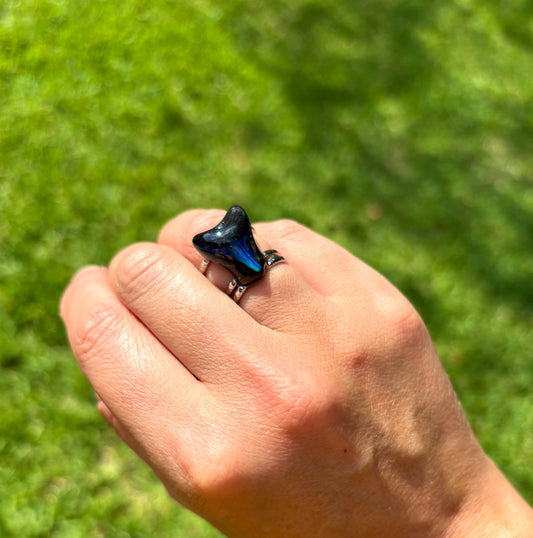 Mood Shark Tooth Ring