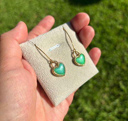 Mood Color Changing Heart Earrings
