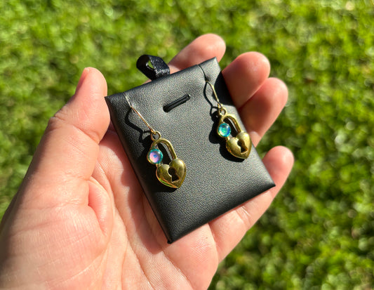Mood Color Changing Heart Lock Earrings