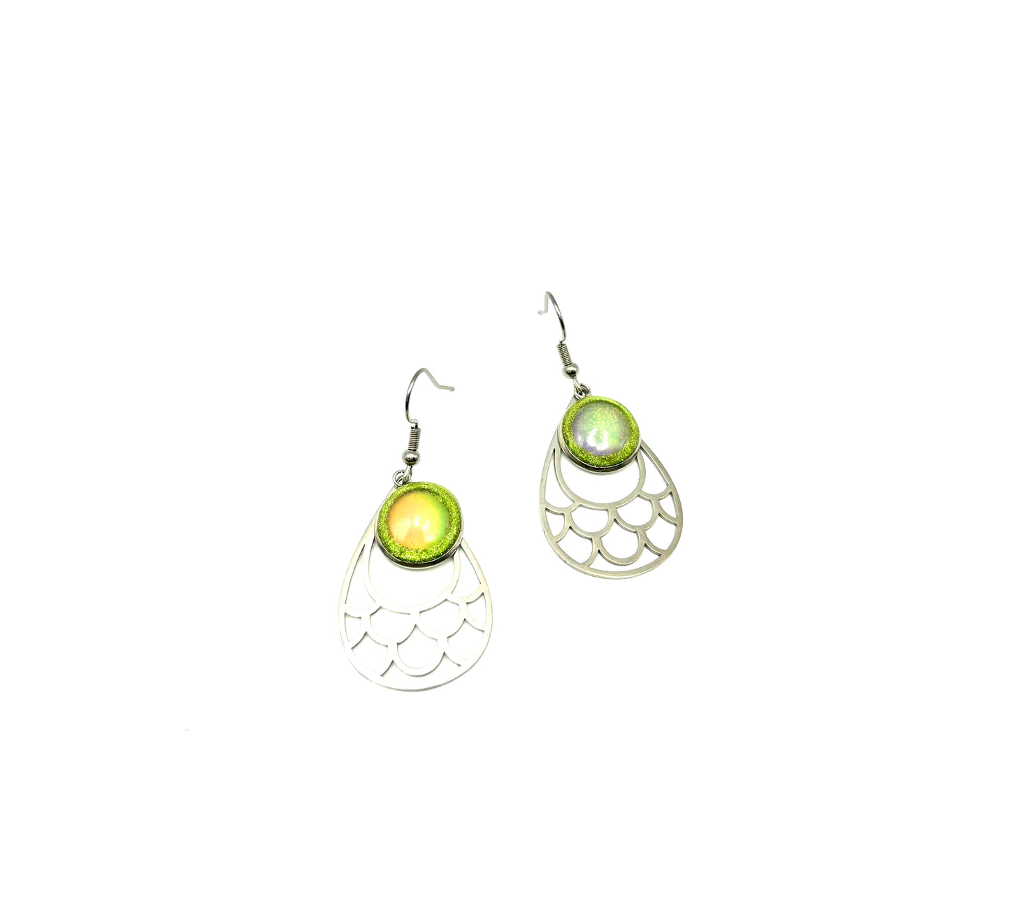 Mood Color Changing Glow Mermaid Earrings