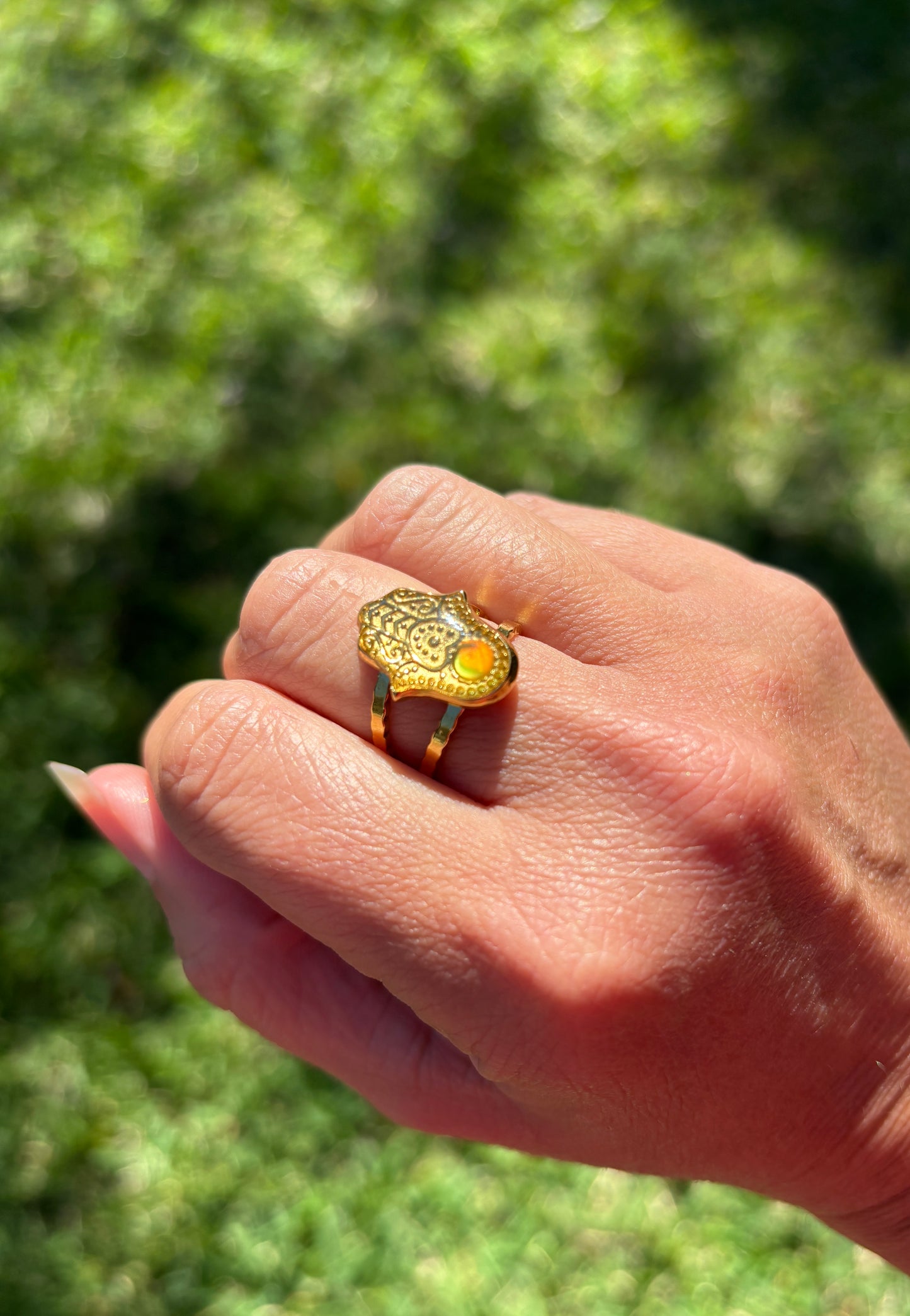 Mood Sea Glass™ Hamsa Ring