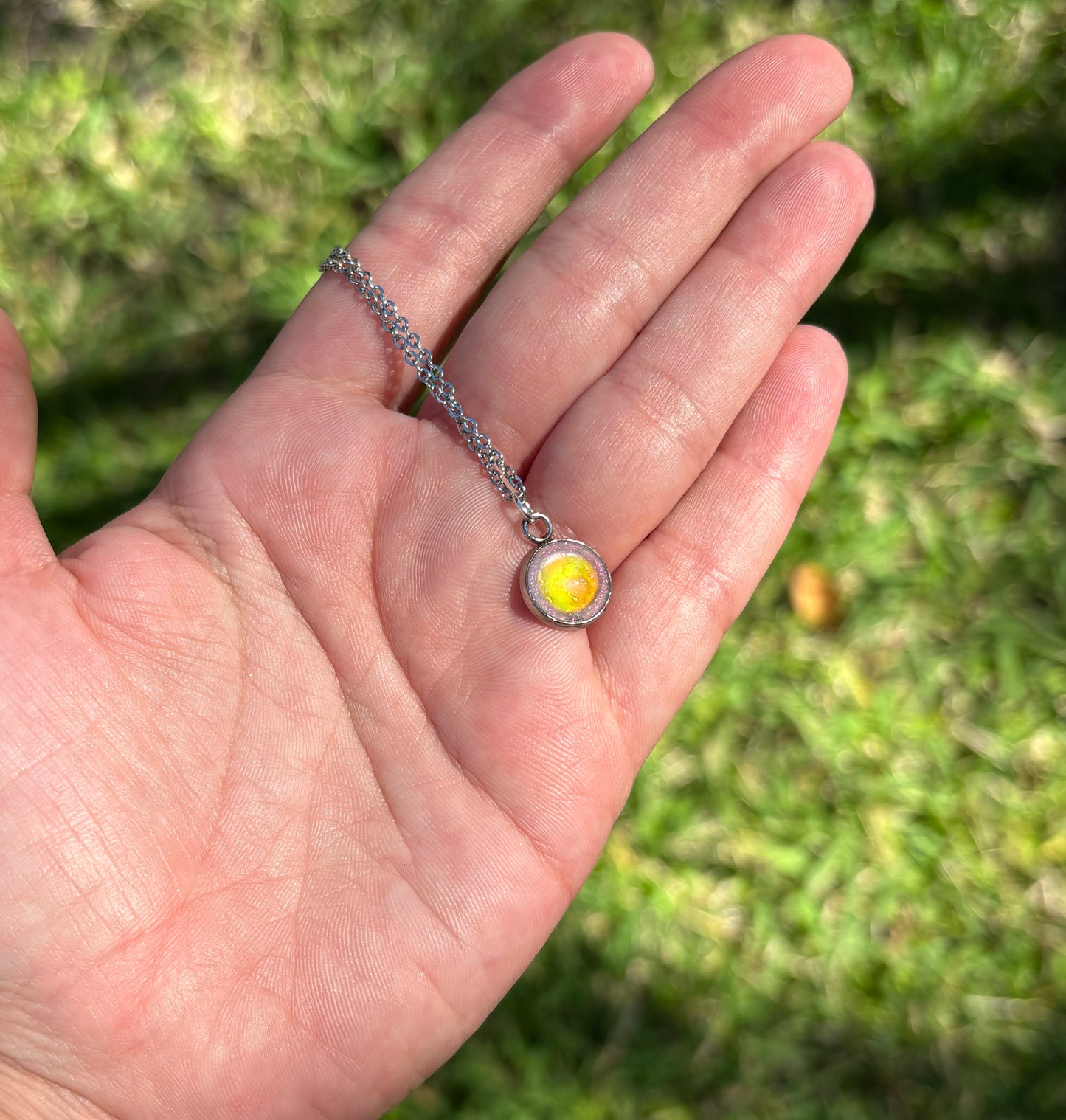 Mood Color Changing Pendant