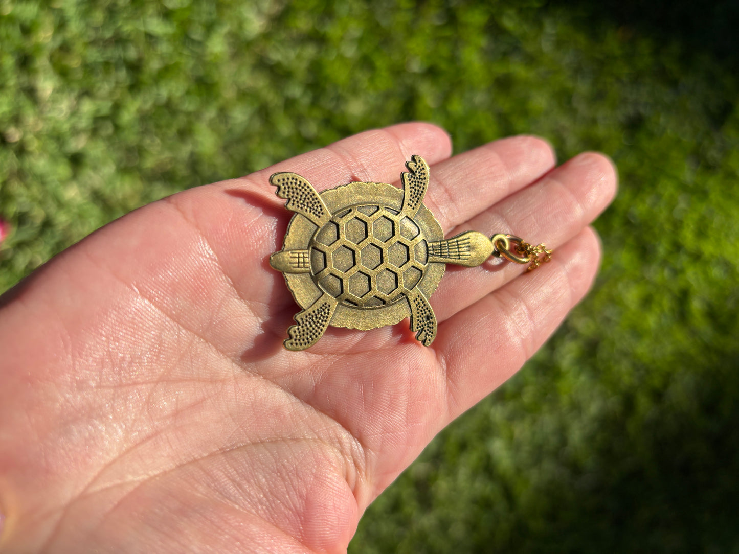 Mood Color Changing Turtle Pendant