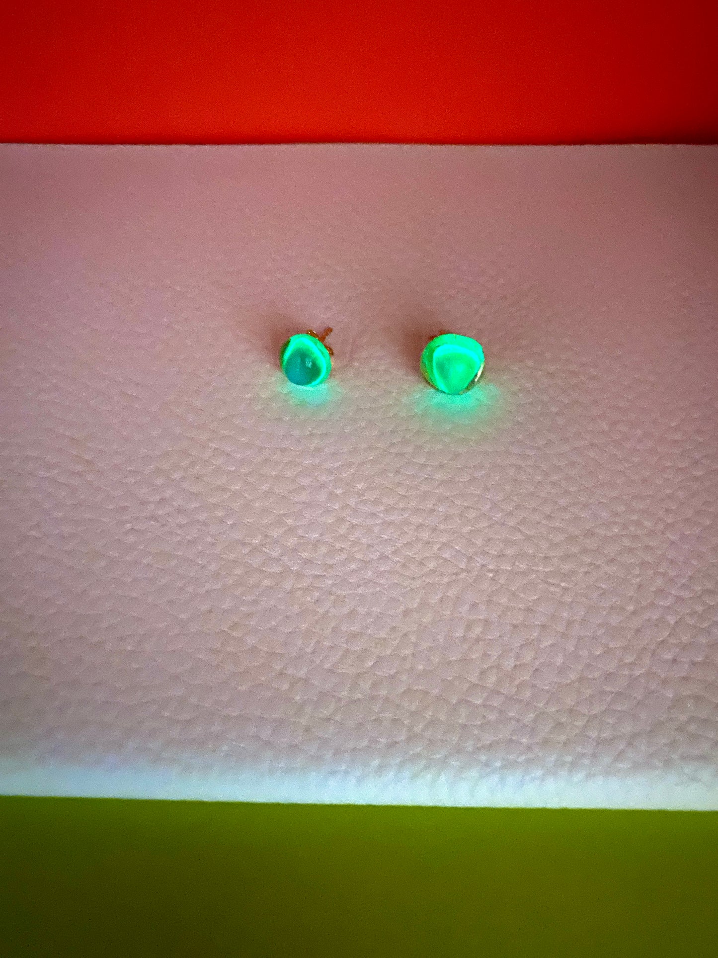 Mood Sea Glass™ Glow Stud Earrings