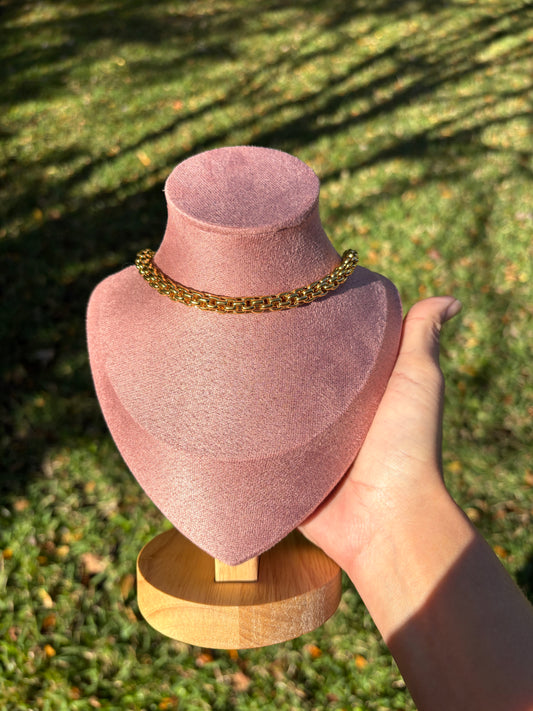 Boxed Gold Accent Chain