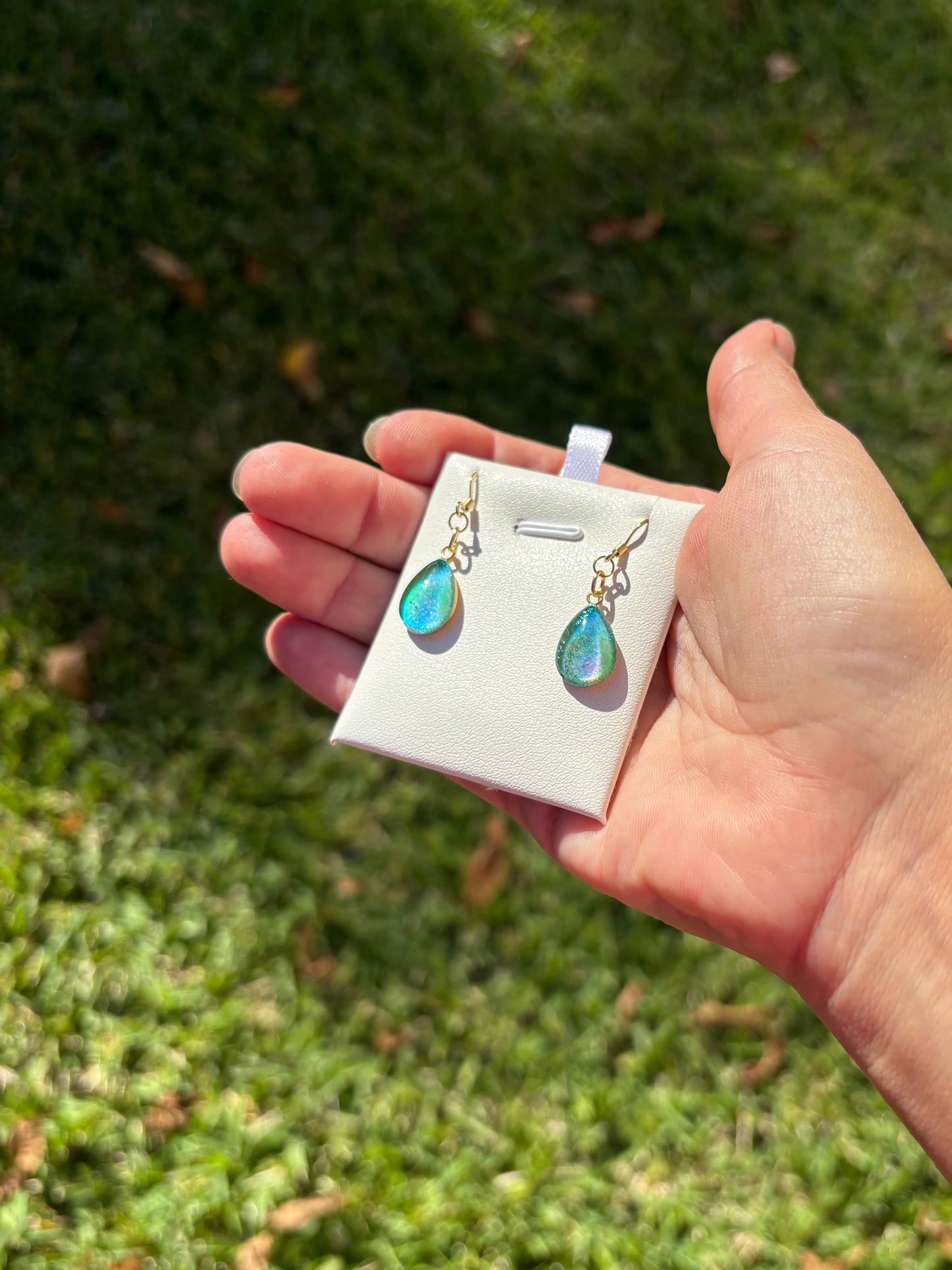 Mood Color Changing Glow Earrings