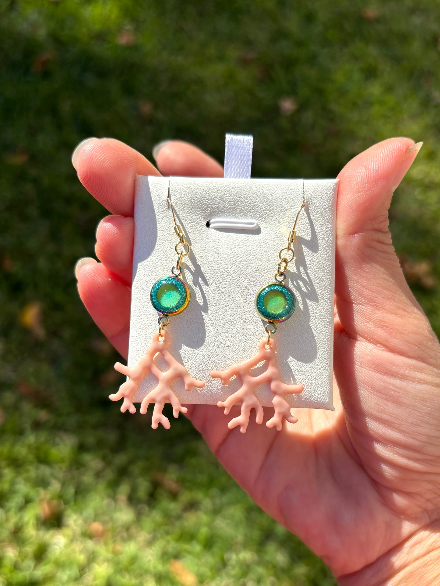 Mood Color Changing Glow Coral Earrings