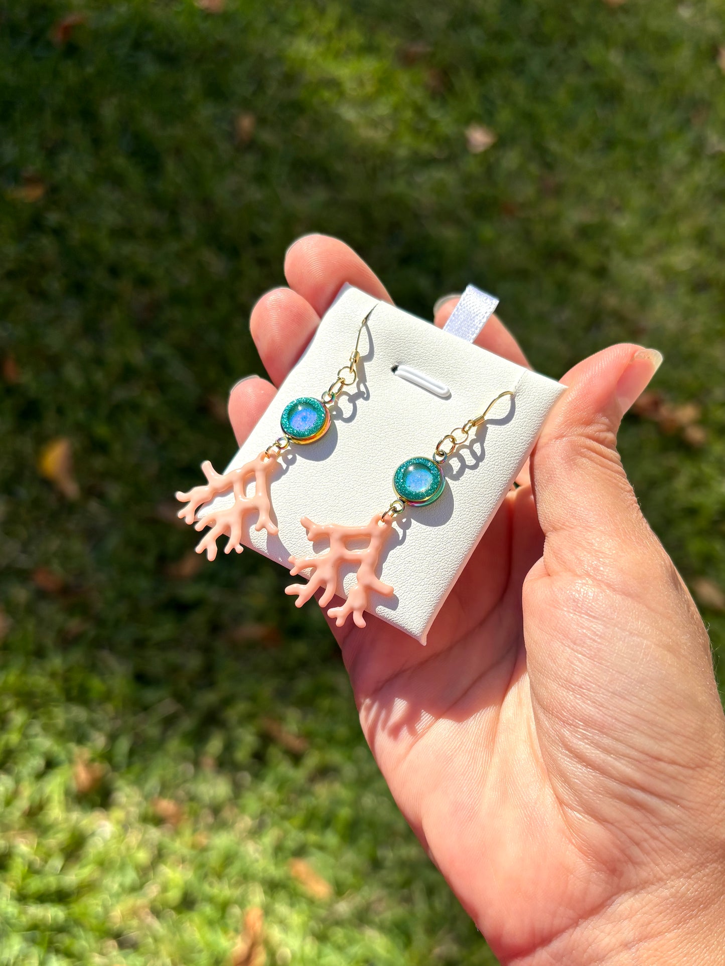 Mood Color Changing Glow Coral Earrings