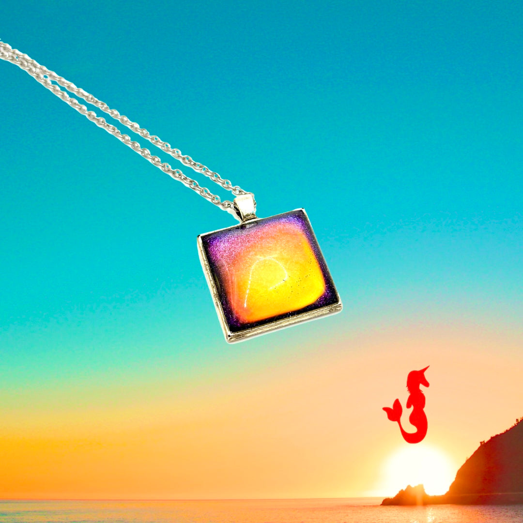 Mood Color Changing Pendant